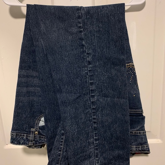 Apple Bottom Jeans - Picture 10 of 12